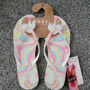 NWT! Roxy Flip-Flops - 9